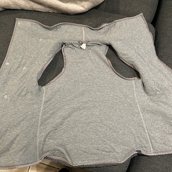 Ivivva vest - Picture 3 of 4